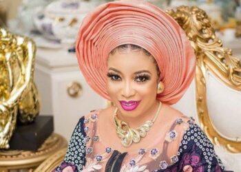 I’m Holier Than You!’ — Lizzy Anjorin Fires Back at Gospel Star Tope Alabi”