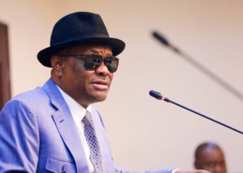 Wike Blames Omehia, Sekibo, and Okpara for Fubara Rift, Vows to Stay in PDP
