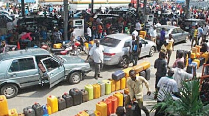 A petrol station in Nigeria despite the price hike of 1400 naira per litre