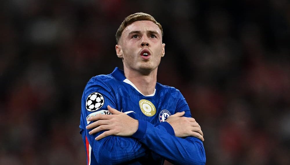 Palmer Shuts Down Man United Talk, Reaffirms Long-Term Chelsea Commitment